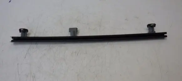 Opel Movano B Door glass rail 8200683409