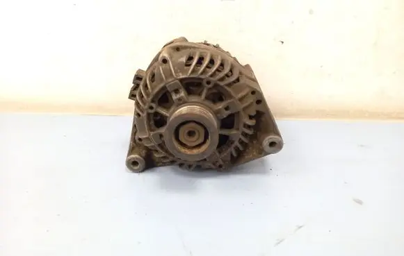 BMW 5 E34 Generator/alternator 2244884