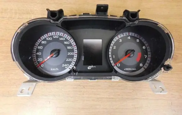 Mitsubishi Outlander Speedometer (instrument cluster) 8100A117