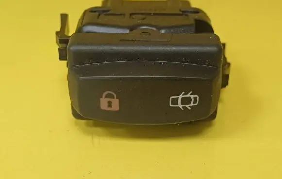 Renault Laguna I Central locking switch button 26488