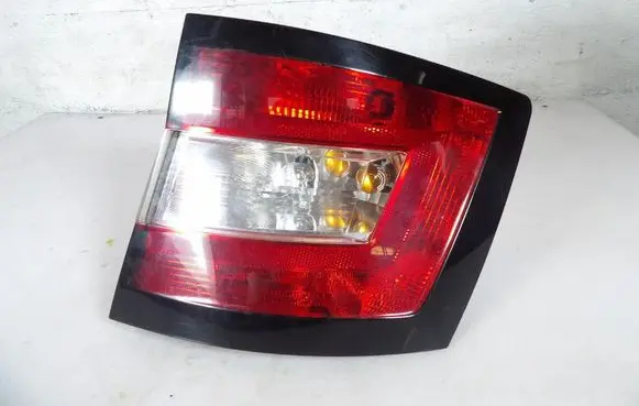 Skoda Fabia Mk3 (NJ) Rear/tail lights 6V9945096