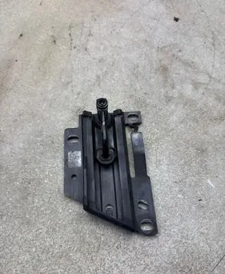 Audi A4 S4 B9 Engine bonnet/hood lock/latch loop/hook 8W0823185C