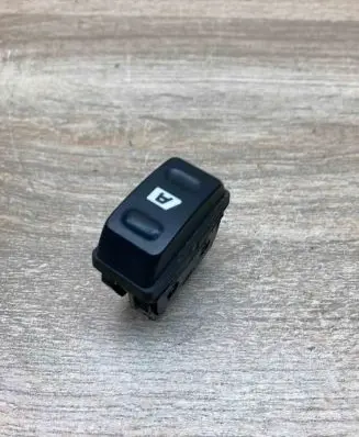 Citroen Xsara Picasso Electric window control switch 22681