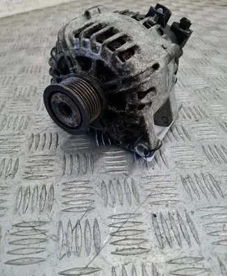 Nissan Qashqai Generator/alternator AV6N10300DC