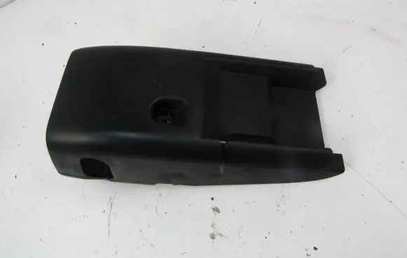 Volkswagen PASSAT B5.5 Steering wheel column trim 