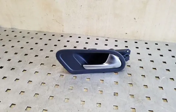 Volkswagen Eos Front door interior handle 1Q1837114