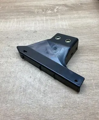 Renault 19 Front bumper mounting bracket 7700818669