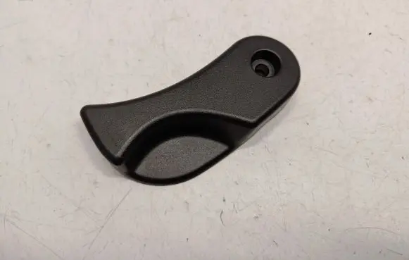 Engine bonnet (hood) release handle