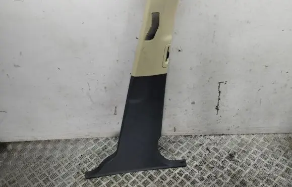 Volvo XC60 (B) pillar trim (top)