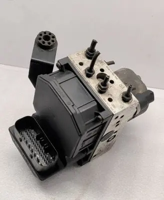 BMW 5 E39 ABS Pump 6758971 0265950002 34516758969