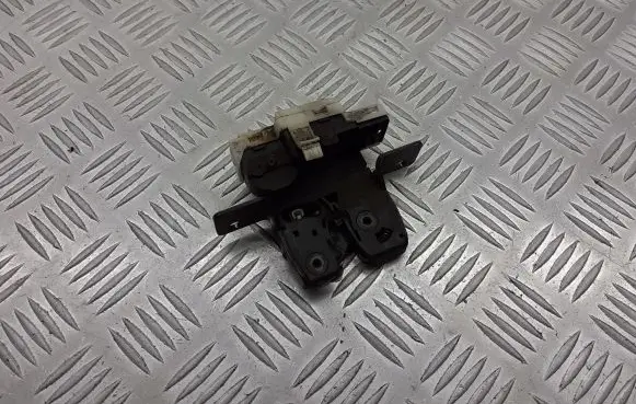 Renault Megane II Tailgate/trunk/boot lock/catch/latch 8200076240E