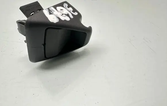 Sun visor clip/hook/bracket