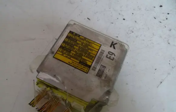 Toyota Prius (XW20) Airbag control unit/module 8917047390