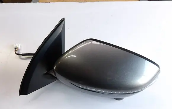 Nissan Qashqai Front door electric wing mirror 