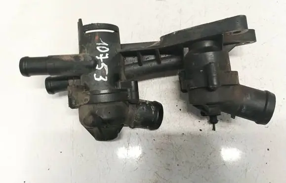 Volkswagen Golf V Engine coolant pipe/hose 03c121121c 03c121118c