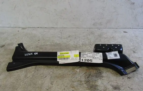 Volkswagen Golf VIII Other sill/pillar trim element 5H9809642