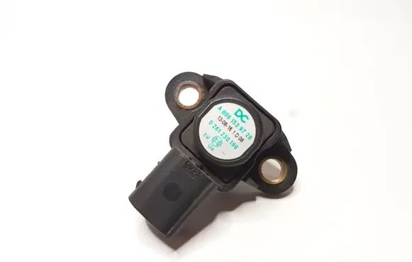 Mercedes-Benz E A207 Air pressure sensor A0061539728