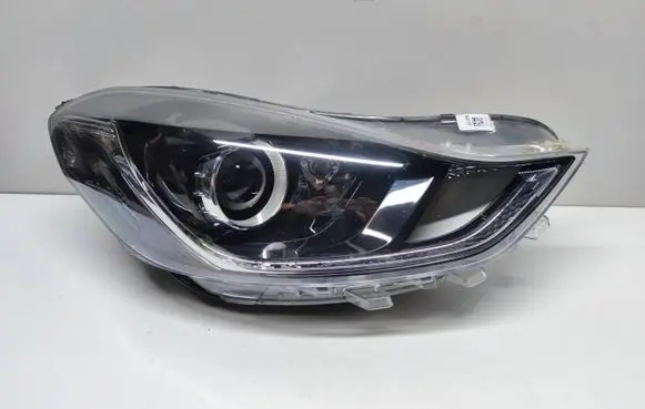 Hyundai i10 Headlight/headlamp 92102K7100