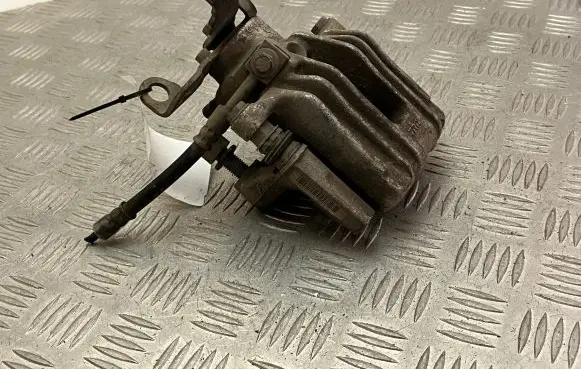 Audi A1 Rear brake caliper 9146