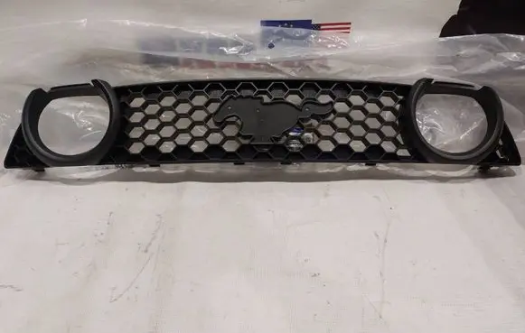 Ford Mustang V Front bumper upper radiator grill DR3Z8200BC