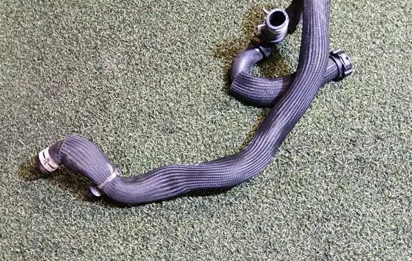 Mercedes-Benz Citan II Engine coolant pipe/hose 210470249R