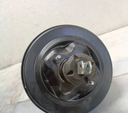 Opel Corsa C Brake booster 13101487