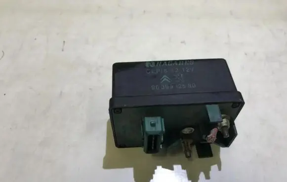 Citroen C5 Glow plug pre-heat relay 9639912580