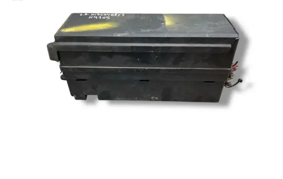 Land Rover Discovery 3 - LR3 Fuse module ejbm04 04043310002H