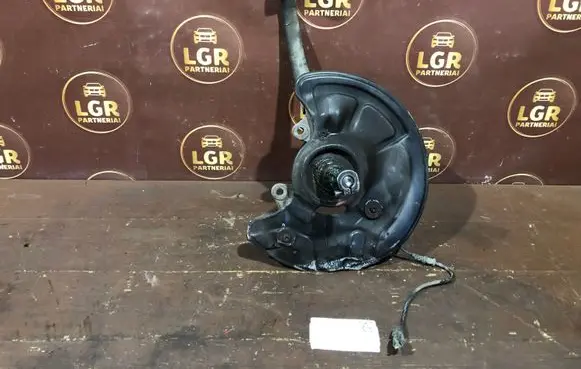 Mercedes-Benz E W211 Front wheel hub spindle knuckle