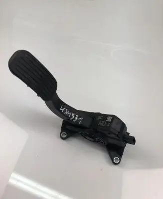 Toyota C-HR I Accelerator throttle pedal 78110F4022
