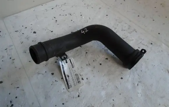 Mazda 6 Air intake hose/pipe R2AA13231