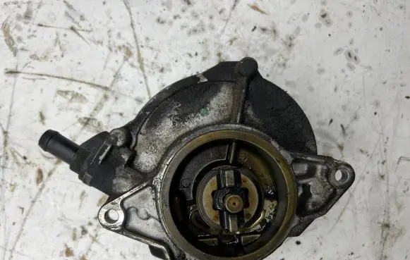 Audi A6 S6 C6 4F Vacuum pump 057145100RE