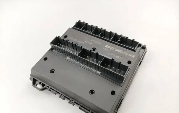Skoda Fabia Mk1 (6Y) Comfort/convenience module 6Q0937049F