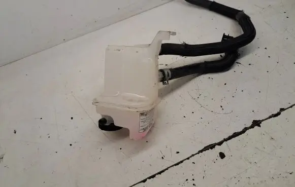 Toyota Auris E180 Coolant expansion tank/reservoir 108KPA