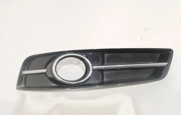 Front fog light trim/grill