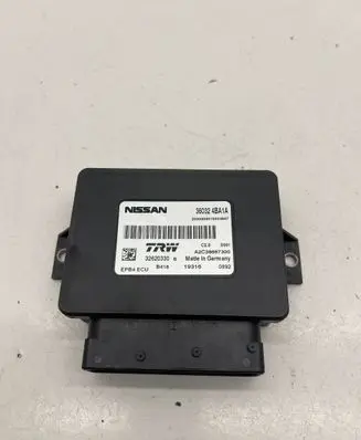 Nissan Qashqai Hand brake control module 32620330 360324BA1A A2C38697300