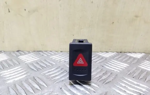 Volkswagen PASSAT B5.5 Hazard light switch
