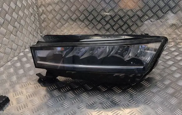 Skoda Octavia Mk4 Headlight/headlamp 5E4941015 LE18A6418 030111823100