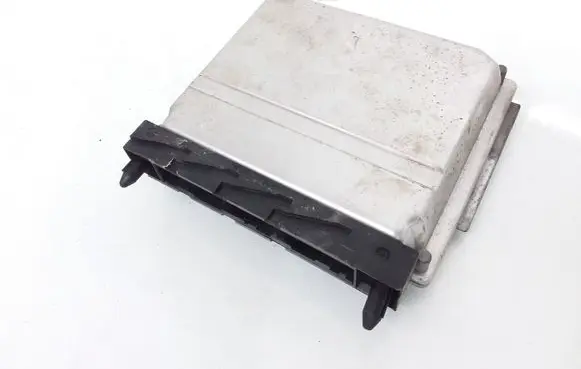 Volvo V70 Engine control unit/module 0281001776 28SA4018 09496667
