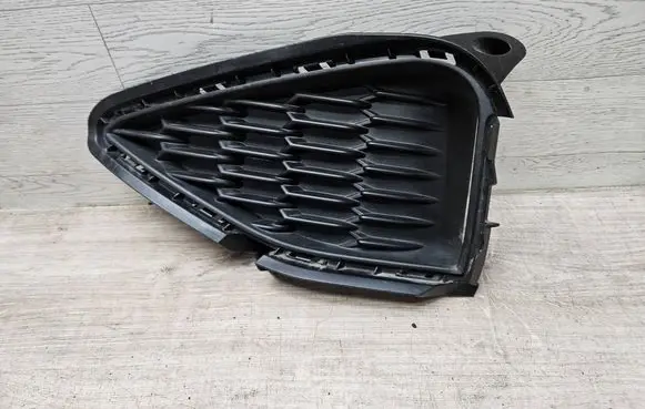 Hyundai i30 Front bumper lower grill 86563S0500