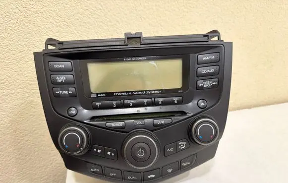 Honda Accord Radio/CD/DVD/GPS head unit 39050SEAG230M1