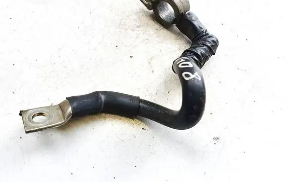 Volkswagen PASSAT B7 Positive cable (battery) 3c9971243