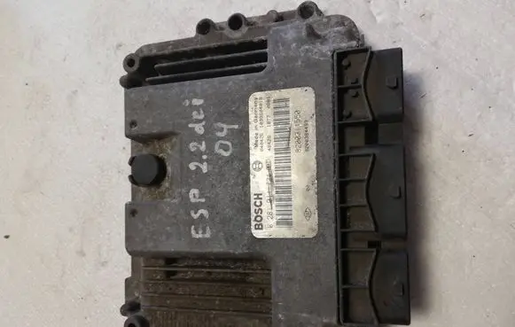 Renault Espace - Grand espace IV Engine control unit/module 8200311550 8200384493 0281011724