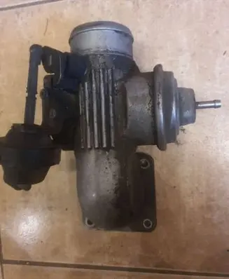 Volkswagen Transporter - Caravelle T4 EGR valve 2293900