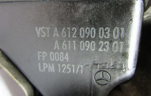 Mercedes-Benz C W203 Intake manifold A6120900301