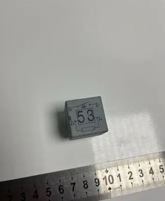 Volkswagen PASSAT B6 Other relay 141951253B
