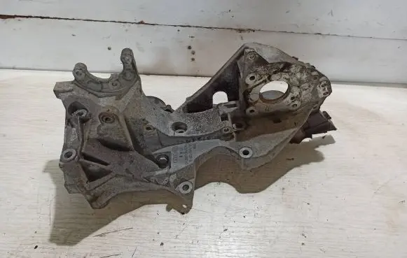 Audi A4 S4 B8 8K Generator/alternator bracket 03L903139H