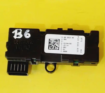 Volkswagen PASSAT B6 Steering angle sensor 3C0959654