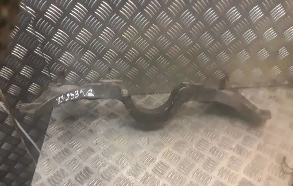 BMW X3 E83 Rear differential/diff mount bracket 3404621
