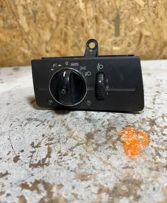 Mercedes-Benz E W211 Light switch 2115450904 04056025